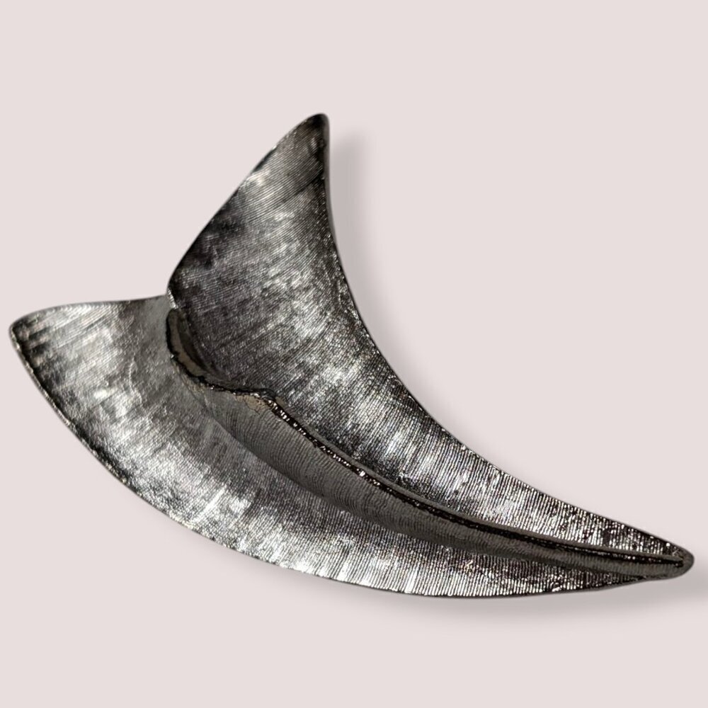 (2/$20) V. Textured Metal Fin Brooch